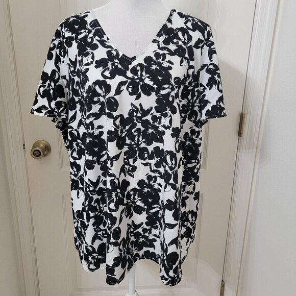 Lane Bryant Size 18/20 White with Black Floral Pattern V Neck Blouse - Picture 1 of 12